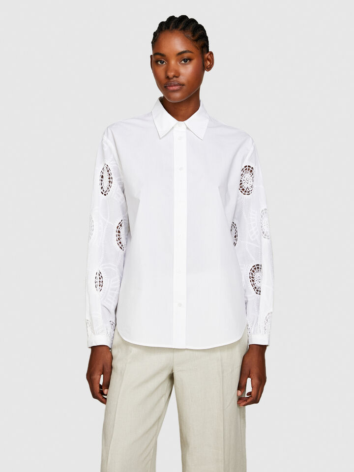 Shirt with embroidered and knotted sleeves - women's shirts - White | Sisley image number 4